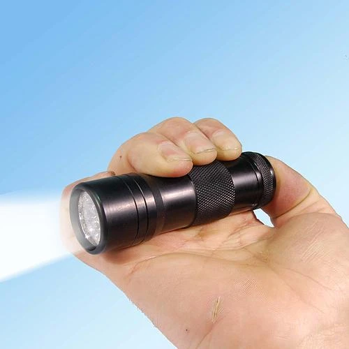 Lampe LED De Poing - Miltec 4 Lampe LED De Poing - Miltec – Image 2